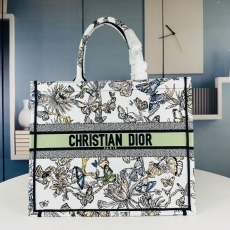 Dior Shopping Bags